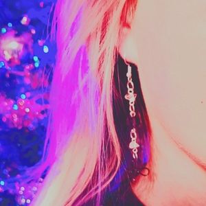 Meet your Posher, Southern sold